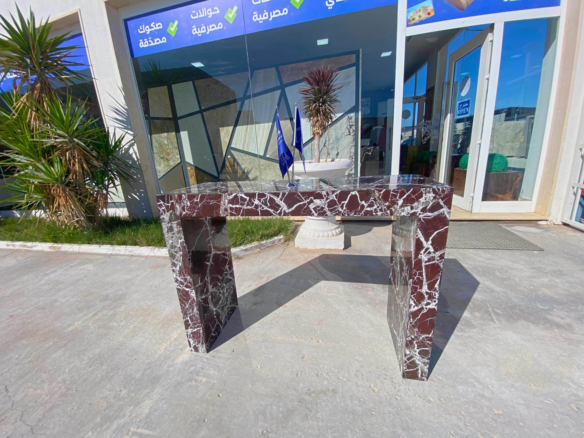Console Table - Flaunting Luxury and Unparalleled Elegance