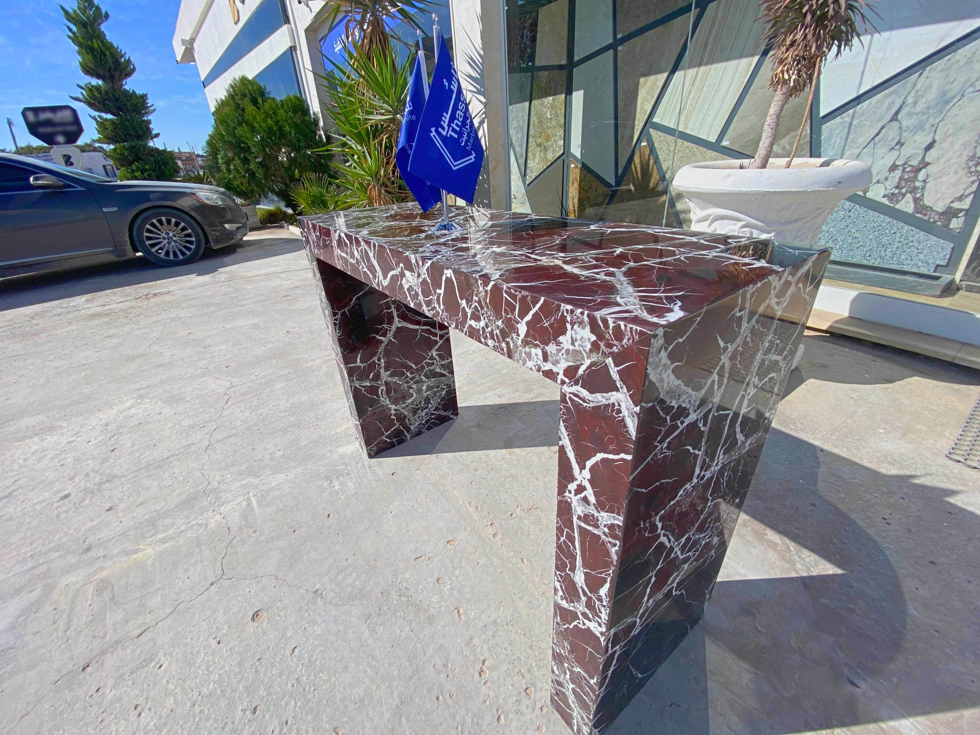 Console Table - Flaunting Luxury and Unparalleled Elegance